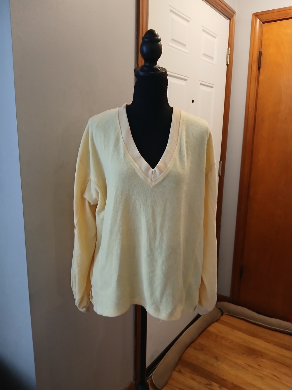 Papermoon Pale Yellow V-Neck Balloon Sleeve Sweater Wonen's Size S Boho - Picture 2 of 7